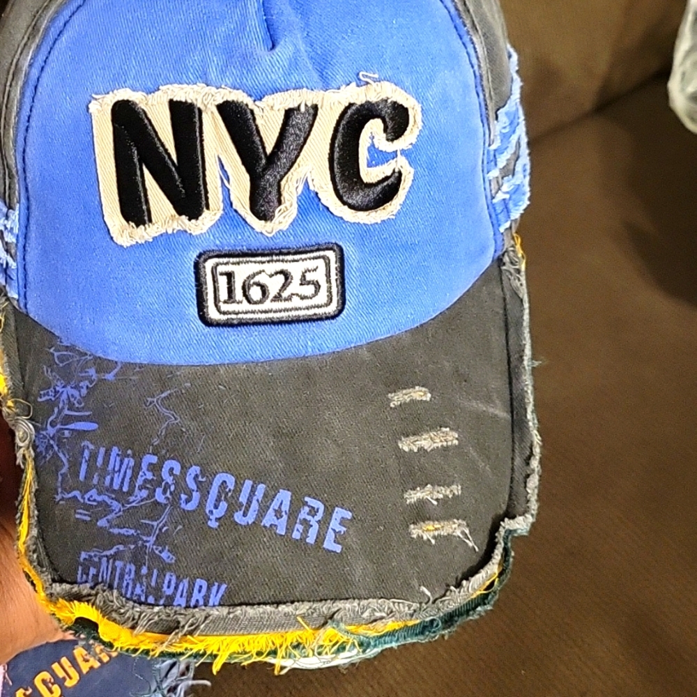 VINTAGE: BJB NYC 1625 GRAPHIC ADJUSTABLE BUCKLE CLOSURE BLUE AND GRAY CAP